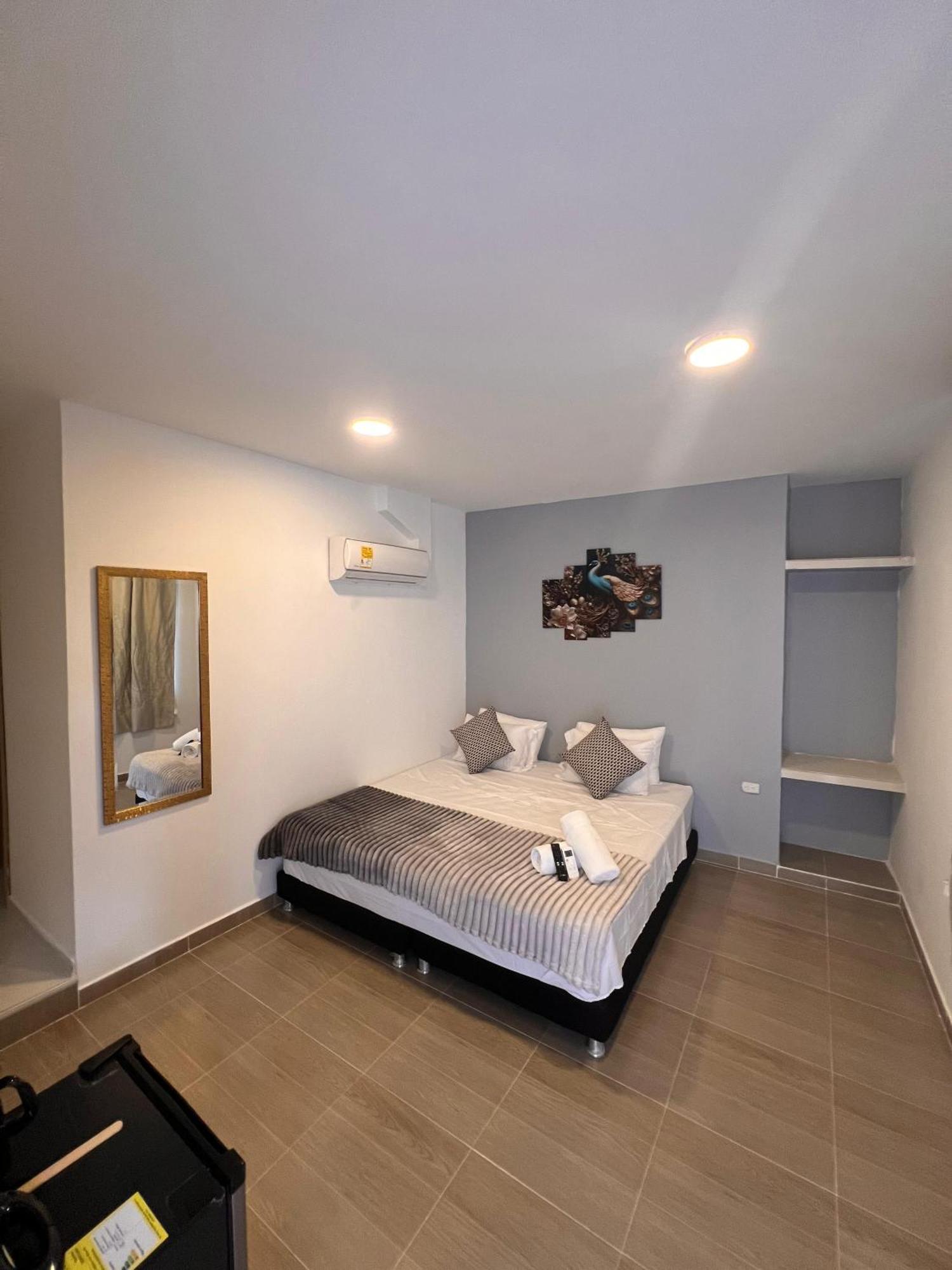 Davé Paradise Hotel *